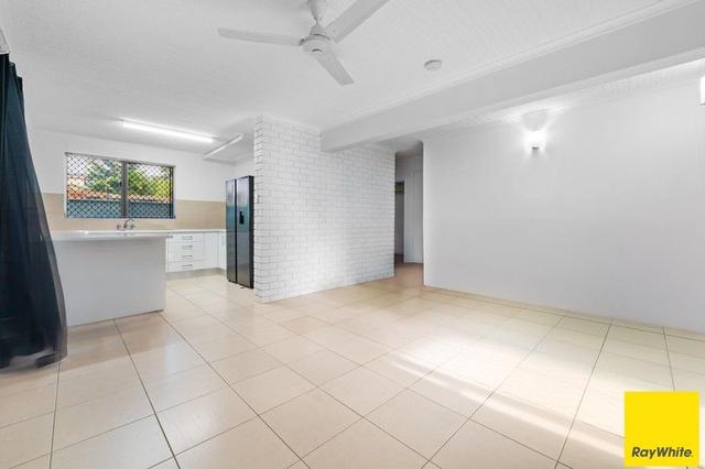 1/41-43 Minnie Street, QLD 4870