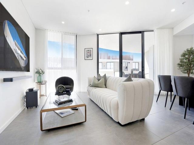 301B/90 Glenmore Ridge Drive, NSW 2745