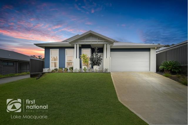 4 Warkaring Street, NSW 2285