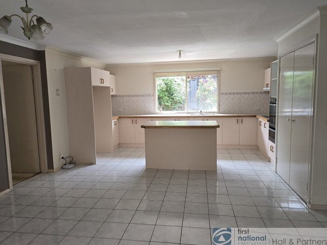 9 Pater Close, VIC 3805