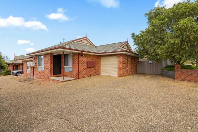 1/27 Severin Court, NSW 2640