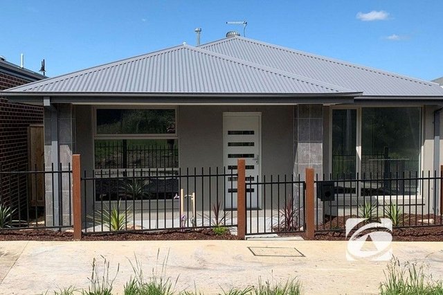 8B Whiteside Road, VIC 3809