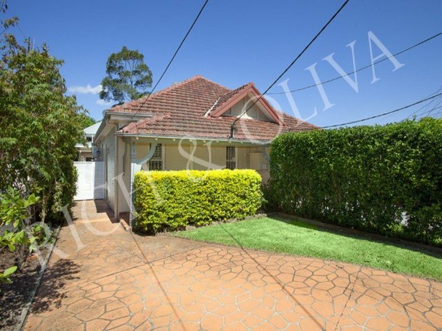 4 Holborow Street, NSW 2132