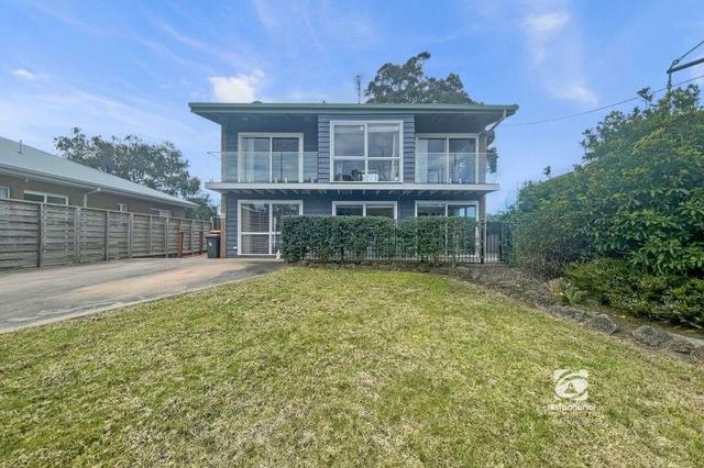 11 Lake Grove, VIC 3904