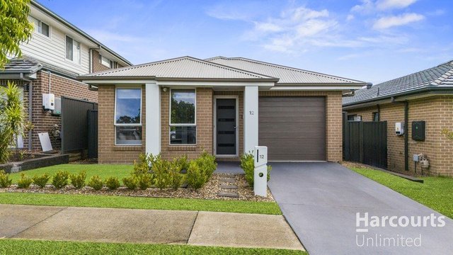 12 Riverina Street, NSW 2765