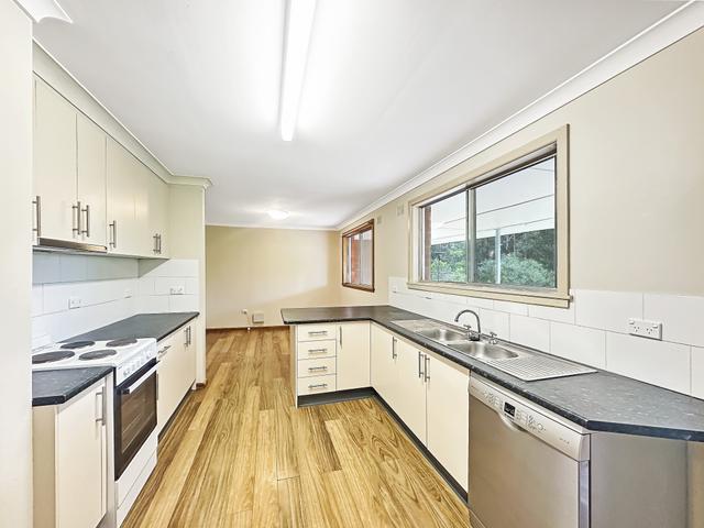 8 Davies Avenue, NSW 2777