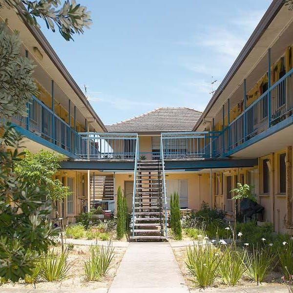 2/34-35 Nepean Highway (Corner Hearle Avenue), VIC 3195