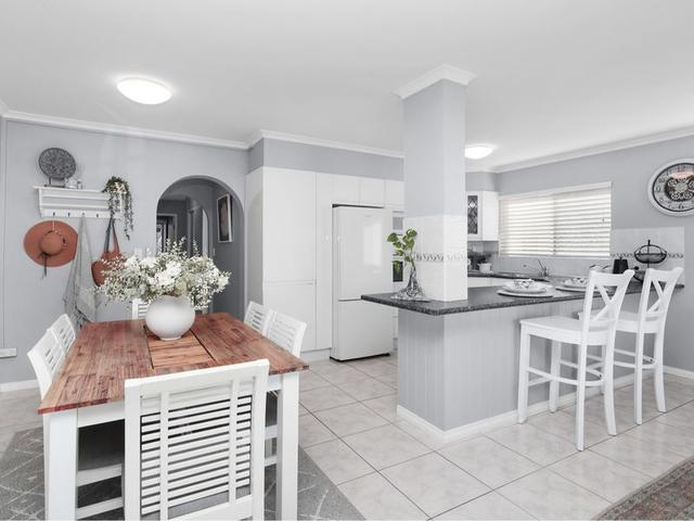 4/288 Marine Parade, QLD 4215