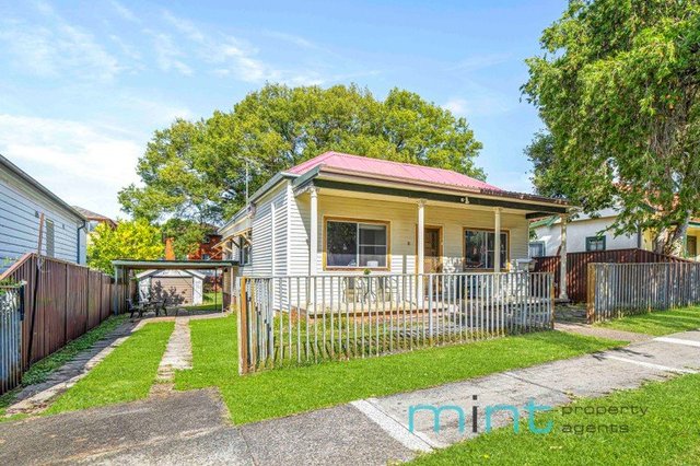 12 McKern Street, NSW 2194