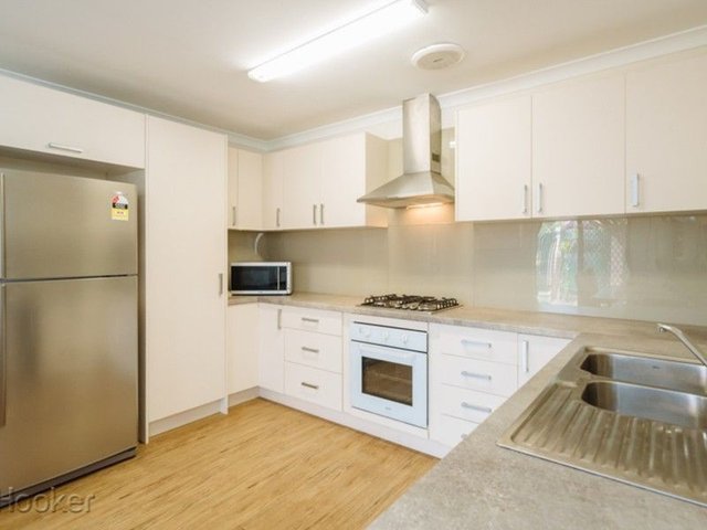 9/9-11 Toms Court, WA 6053