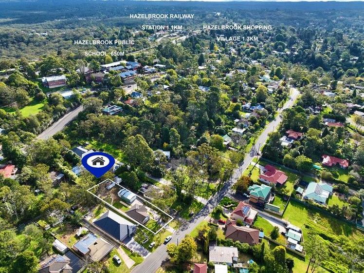 Hazelbrook Public School in NSW becomes first in Australia to wear