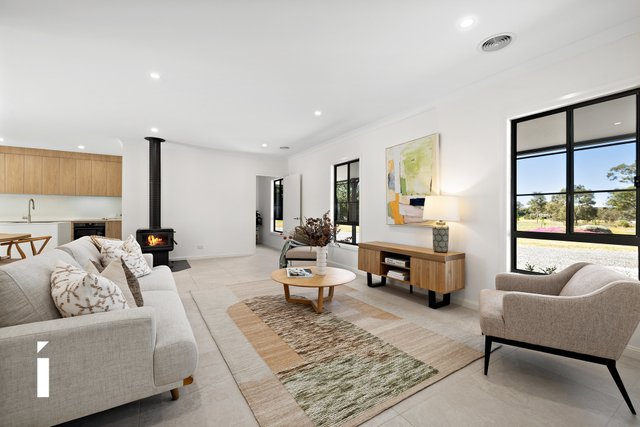 9 Clover Close, NSW 2582