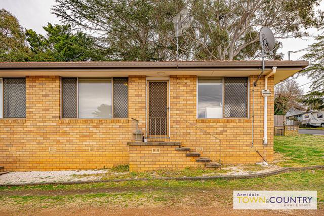 1/12 College Avenue, NSW 2350
