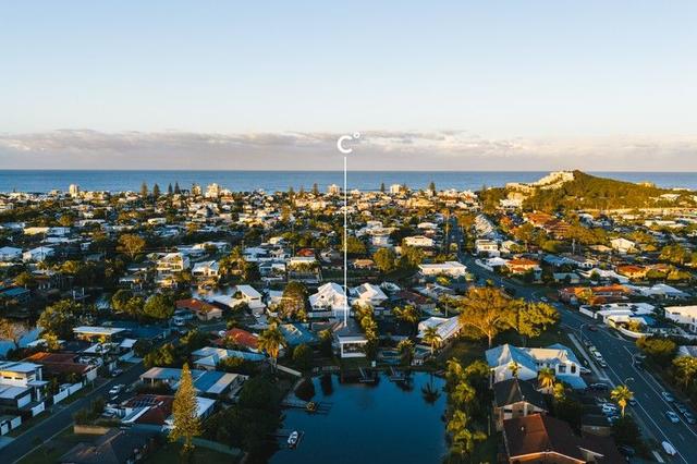 8 Helm Court, QLD 4218