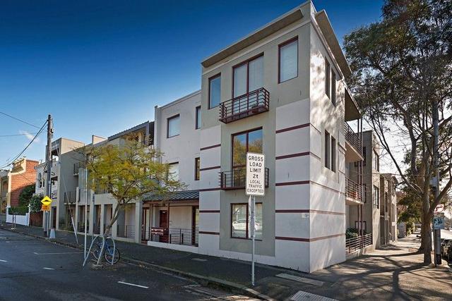 3/2 Carlton Street, VIC 3053