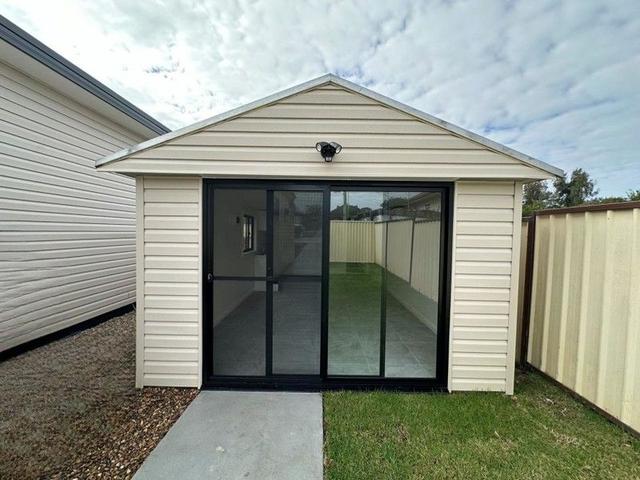 1/283 Excelsior Street, NSW 2161