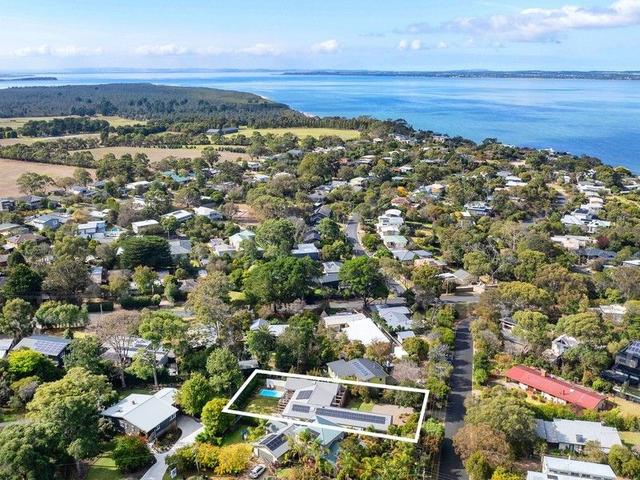 4 Lorne Grove East, VIC 3927