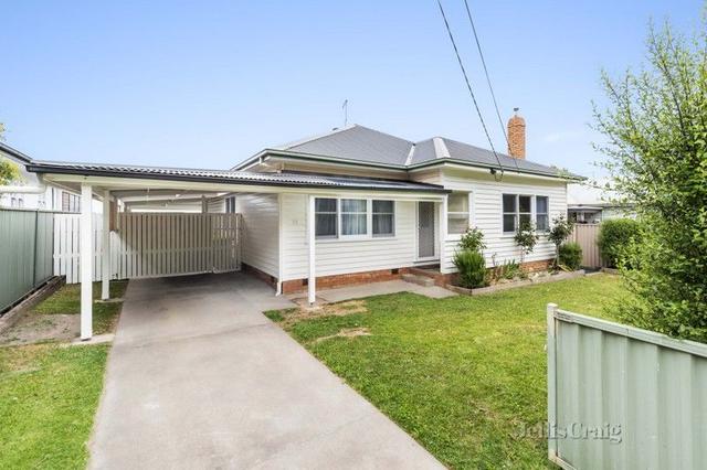 33 White Avenue, VIC 3355