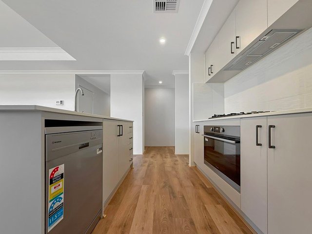 12 Narracan Avenue, WA 6180