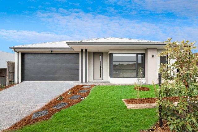 99 Apsley Parkway, VIC 3812