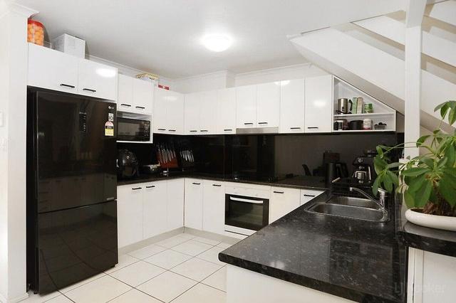 3/63 Olsen Avenue, QLD 4215