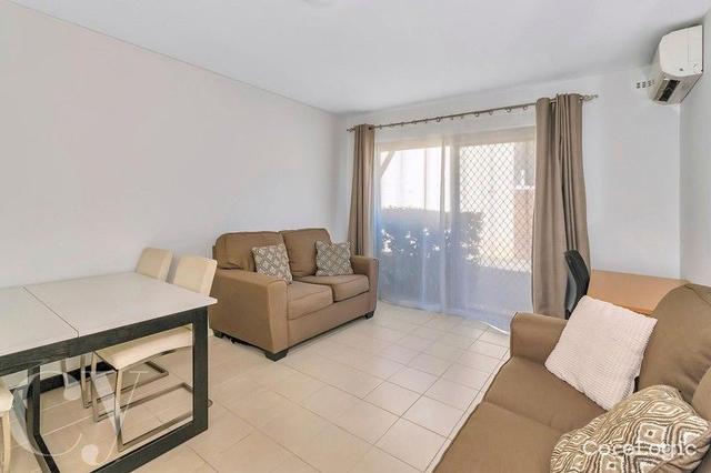9/9 Jersey Street, WA 6014