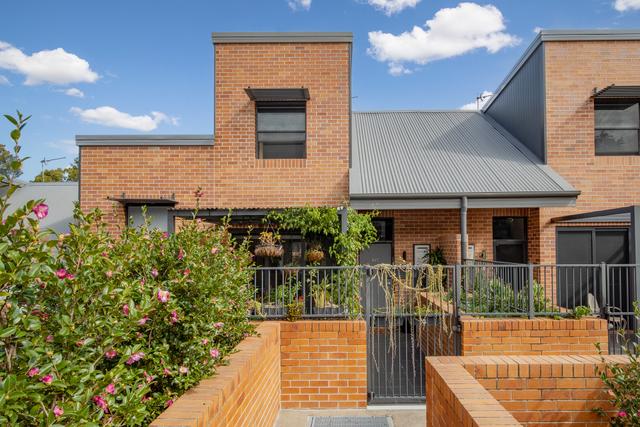 5/1 Avena Path, NSW 2298