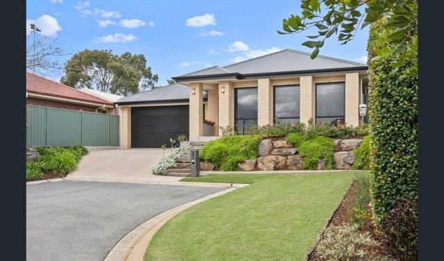 2 Stuart Court, SA 5158