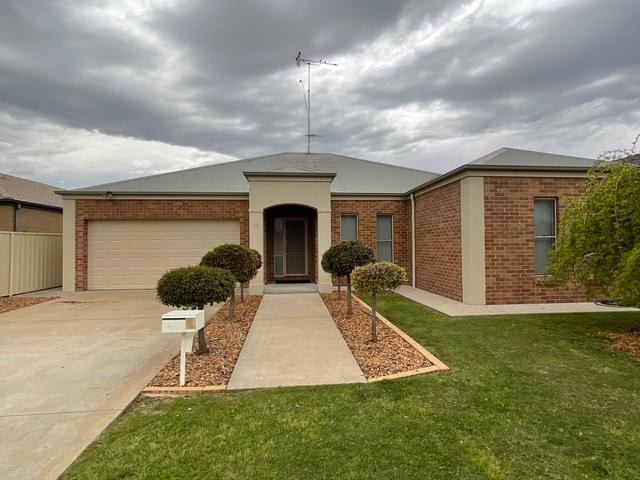 19 Hillam Drive, NSW 2680