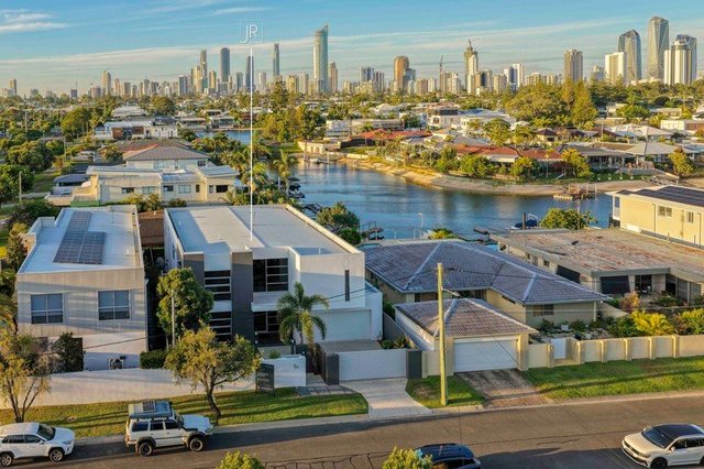 1A Grant Place, QLD 4218