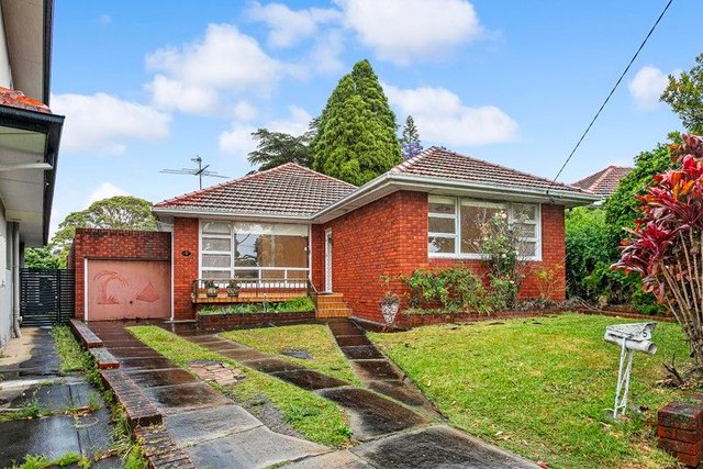 5 Cairns Avenue, NSW 2046