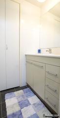 Bathroom (2009-05-20)