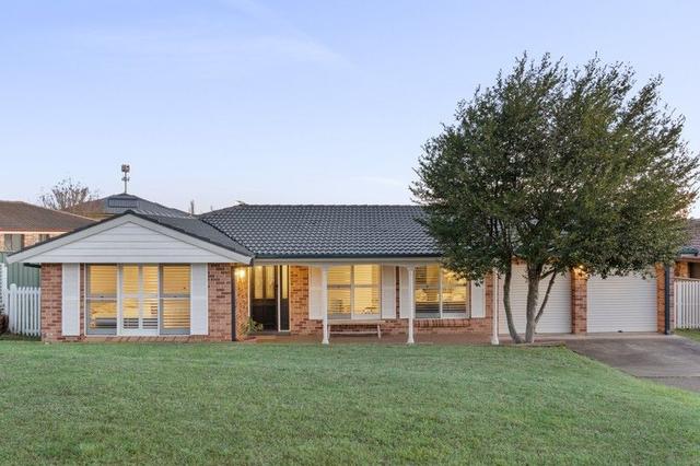 17 Hynes Place, NSW 2570