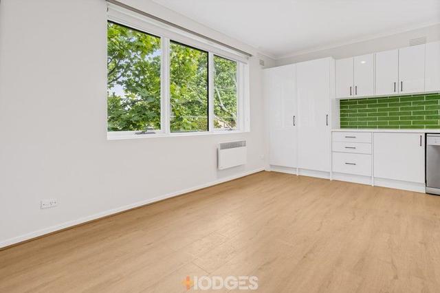 18/13 Crimea Street, VIC 3182