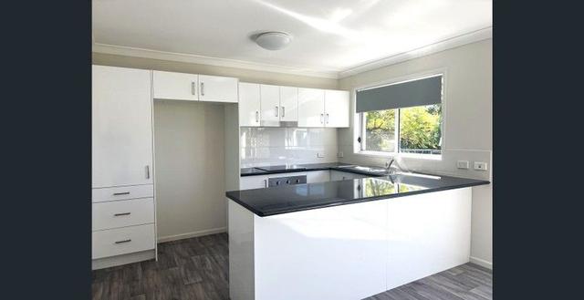 1/27A Walsh St, QLD 4305