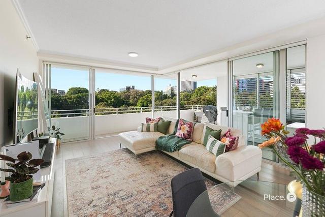 3092/3 Parkland Boulevard, QLD 4000