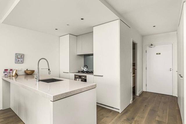 404/19 Russell St, VIC 3040