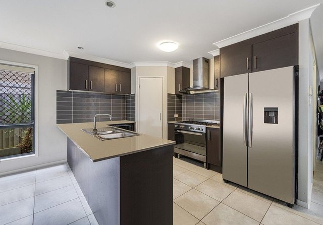 17 Birkdale Circuit, QLD 4509