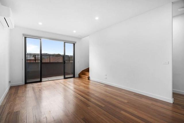 2/563 Albion Street, VIC 3055