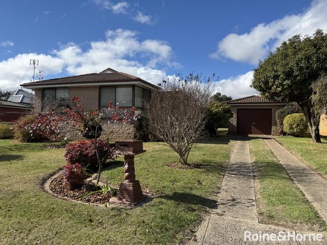 4 Taronga Avenue, NSW 2800