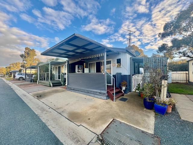 Cabin 24 25-51 Crescent Street, VIC 3564