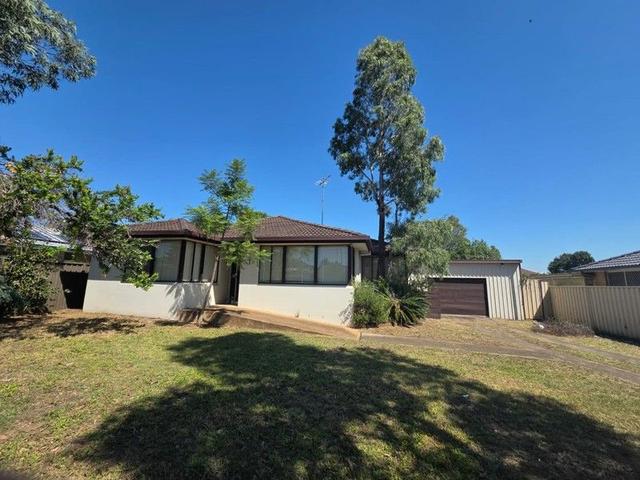 1 Macintyre Crescent, NSW 2560