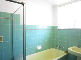 Bathroom (2012-12-07)