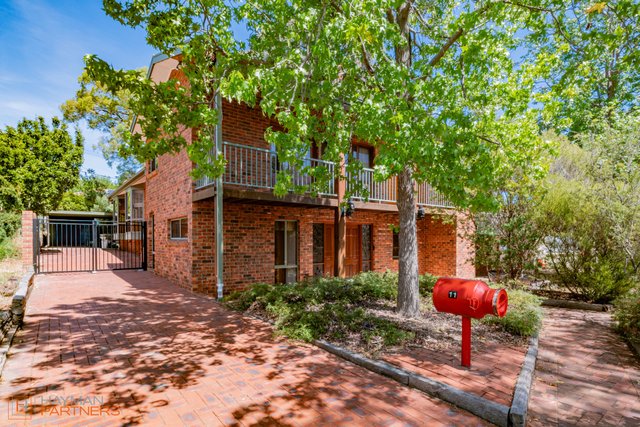 11 Charlton Street, ACT 2607