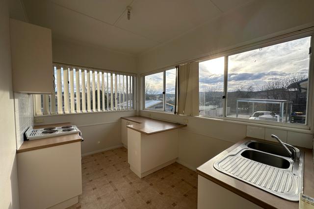 2/1 Albert Street, NSW 2630