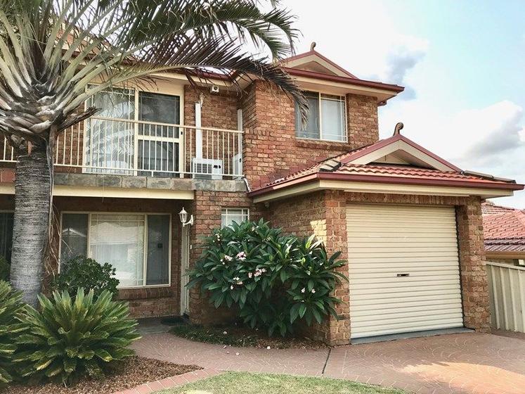 2 24 Roberts Road Casula Nsw 2170 House For Rent Allhomes