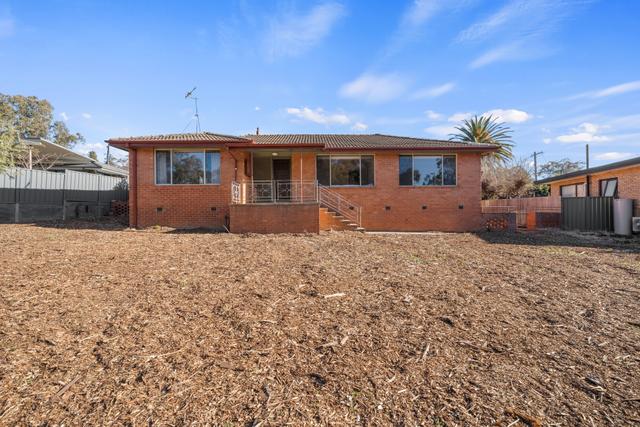 11 St Clair Place, ACT 2606