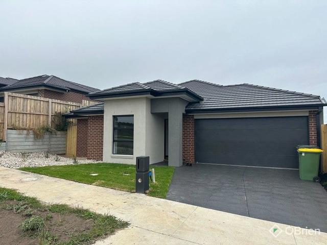 12 Silvertop Street, VIC 3875