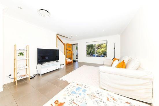 40 20 Kianawah Road South, QLD 4179