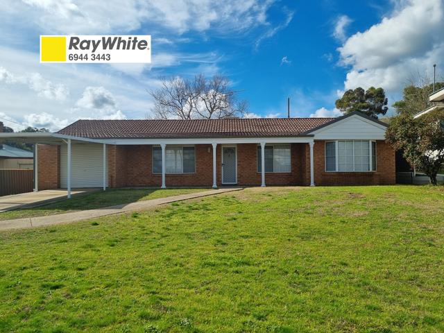 141 Hanley Street, NSW 2722